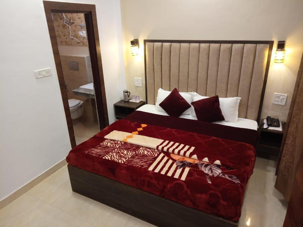 Hotel The Divine Oak Katra  Zewnętrze zdjęcie